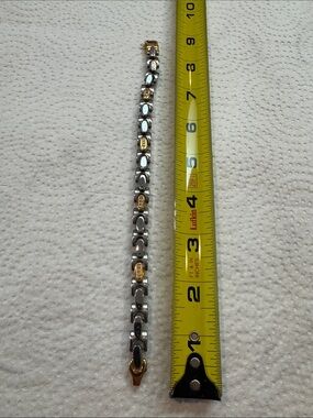 Source Unknown Two-Tone Silver and Gold Link Bracelet